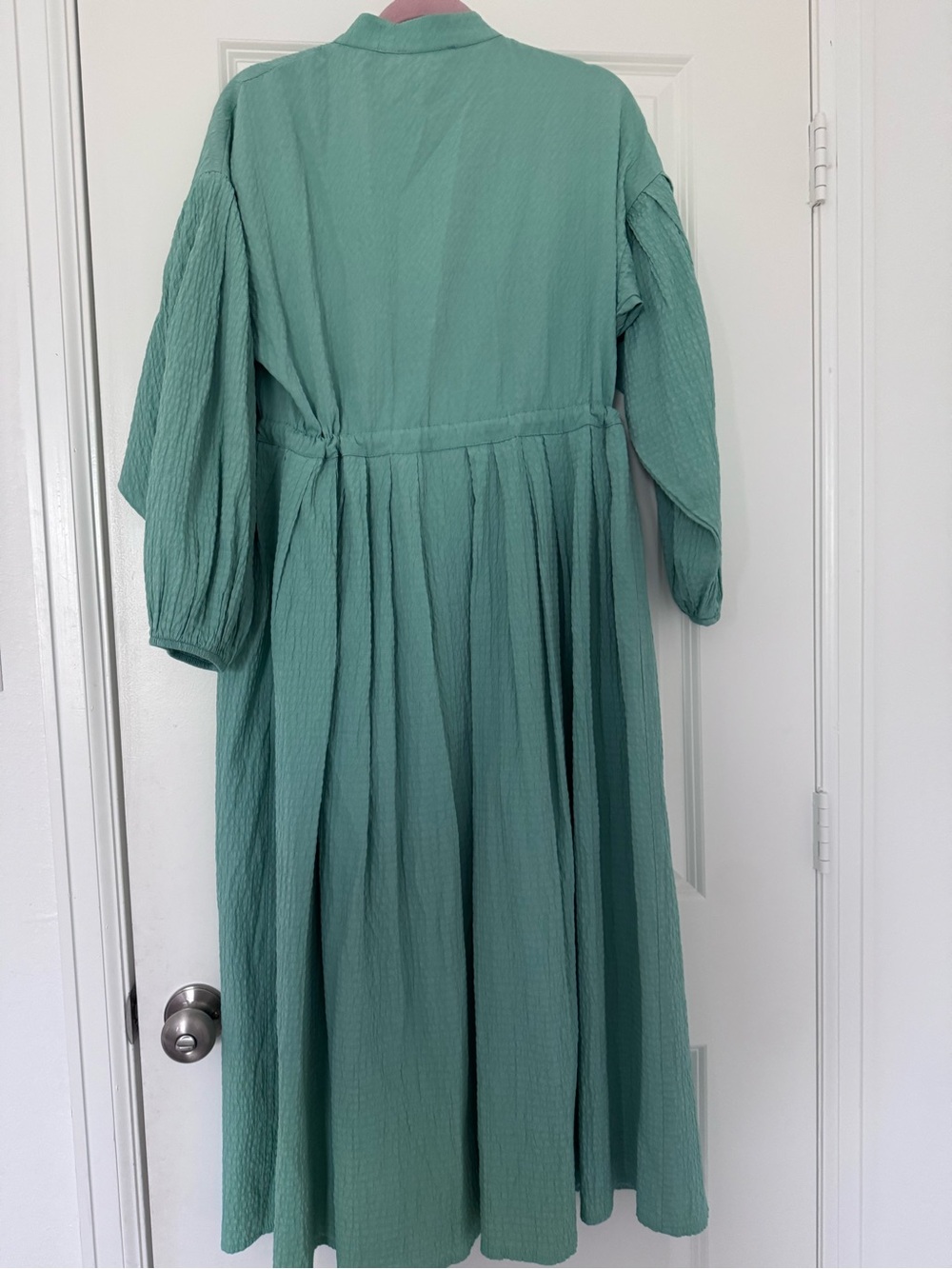 Button-Front Mint Green Women’s Dress with Tie Waist - Picture 2 of 4